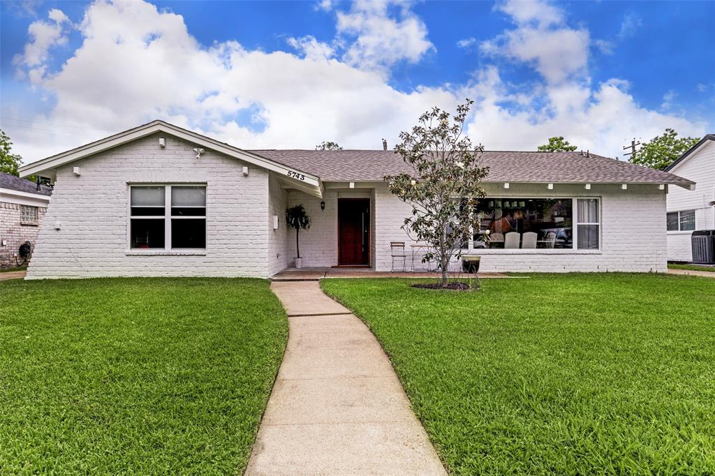 listing-of-the-day-a-beautifully-renovated-home-in-houston-tx-from